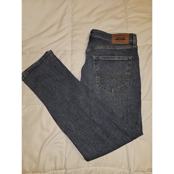 Levi's Denim - Levi Signature‎ Gold Women’s Slim Fit Blue Jeans Size 30 Mid Rise